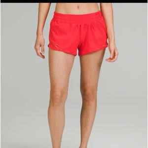 Lululemon Hotty Hot 2.5in